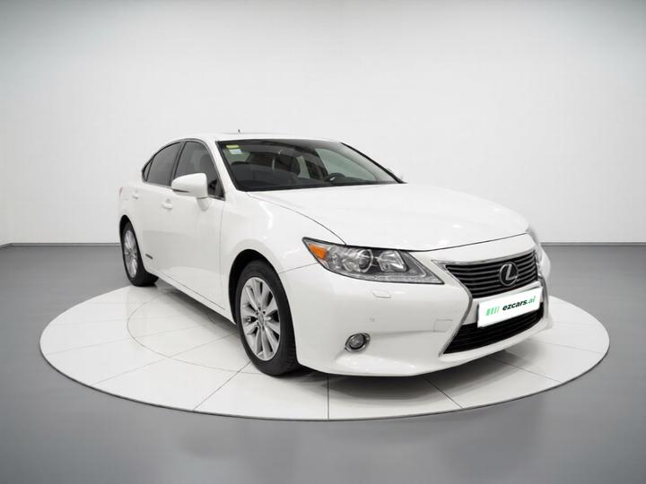 ES 2014 300h Comfort photo 3