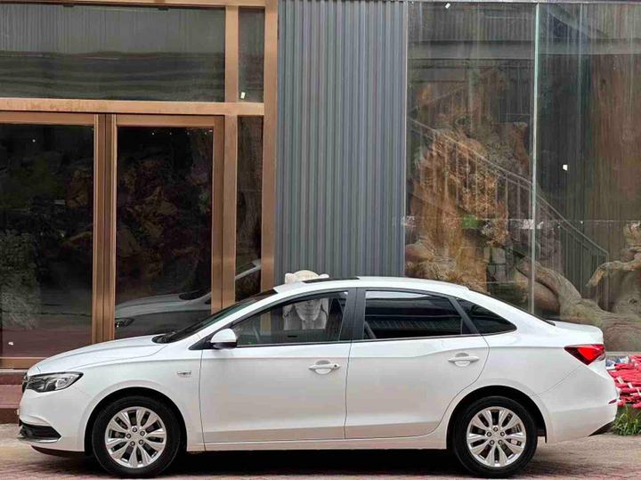 Excelle 2021 Facelift Classic 1.5L AT Progressive photo 3