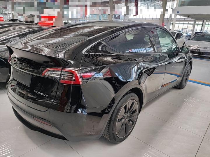 Model Y 2022 Facelift RWD photo 4