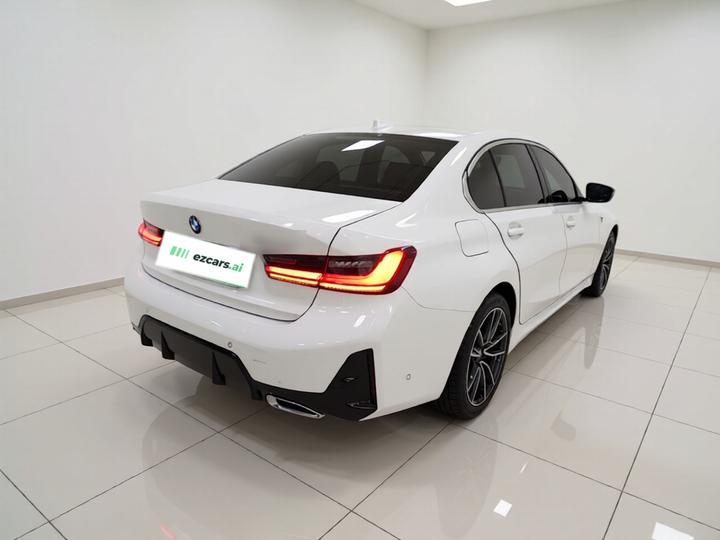 3 Series 2025 325Li M Sport Package photo 4