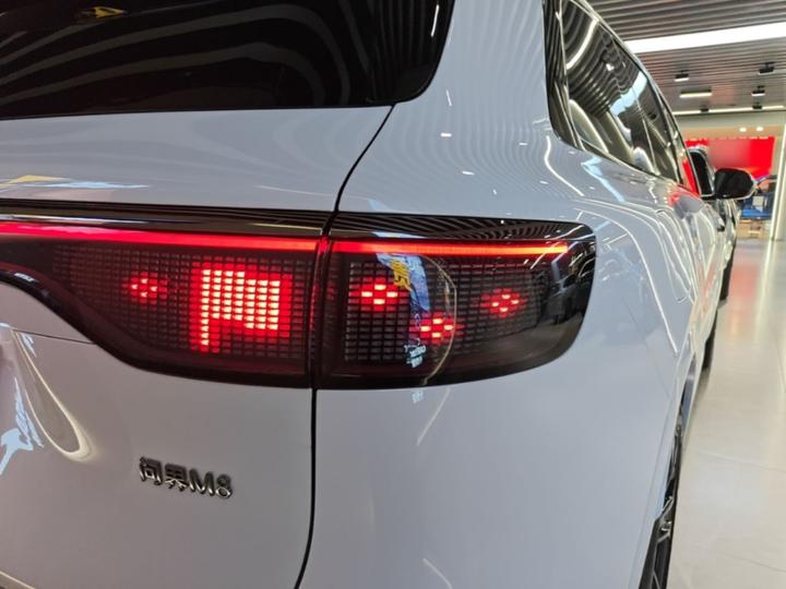 HIMA AITO M8 2025 EREV Max+ 53.4kWh 5-Seater 192-Line LiDAR photo 7