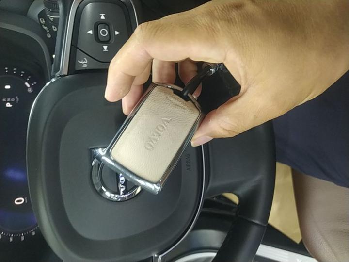 XC60 2022 B5 AWD Luxury photo 8