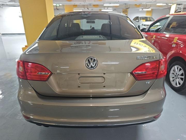 Sagitar 2014 Facelift 1.4TSI AT Luxury photo 5