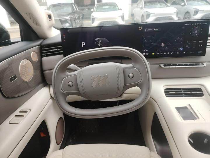 IM Motors LS8 2026 52 Max+ Tech Flagship 5-Seater photo 6