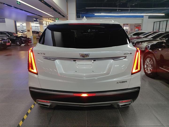 XT5 2020 Facelift 28T Luxury photo 3
