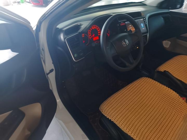 2015 1.5L CVT Comfort photo 5