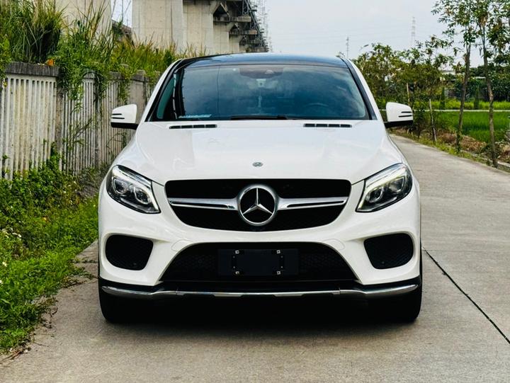 GLE Coupe 2017 GLE 320 4MATIC Coupe SUV photo 2