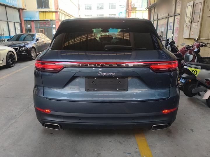 2019 Cayenne 3.0T photo 3
