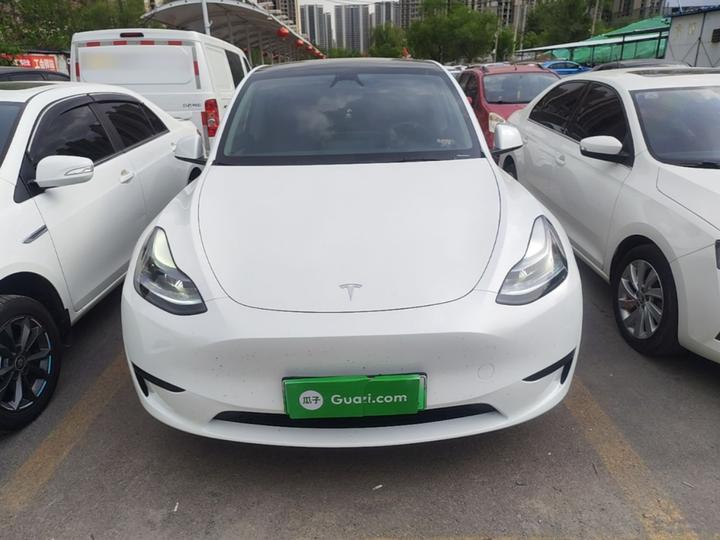 Model Y 2024 RWD photo 2