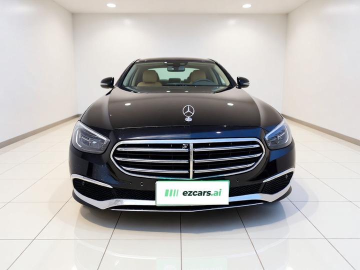E-Class 2021 E 300 L Sport Luxury photo 2