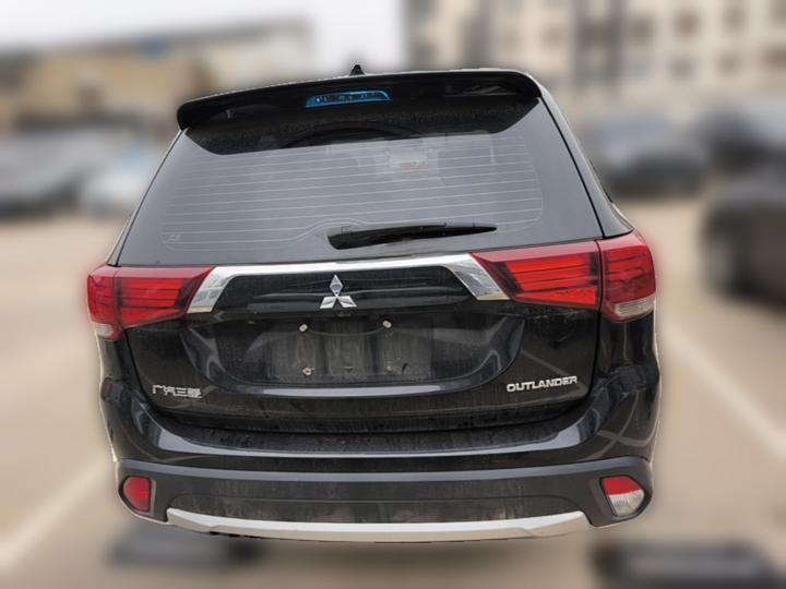 Outlander 2018 2.0L RWD Honor 5-Seater photo 5