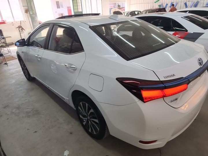 Corolla Hybrid E+ 2019 1.8L E-CVT Luxury photo 4