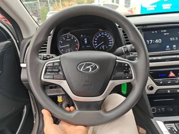 Elantra 2016 1.6L AT Smart Elite photo 6