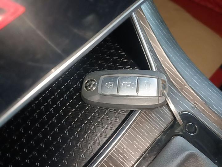 D60 2023 PLUS 1.6L XL CVT photo 8