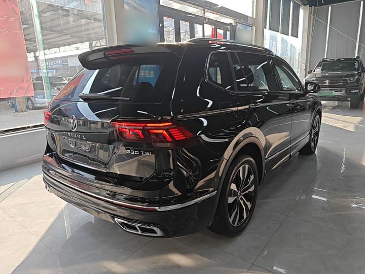 Tiguan L 2024 330TSI AT RWD R-Line photo 4