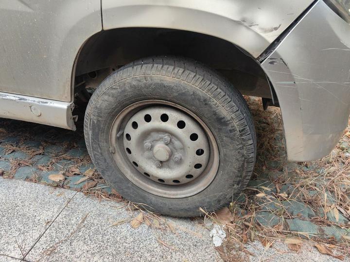 Wuling Zhiguang 2013 1.0L photo 8