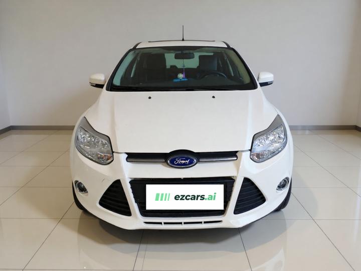 Focus 2012 Sedan 1.6L AT photo 2