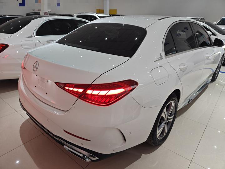 C-Class 2022 Facelift C 200 L Sport photo 3