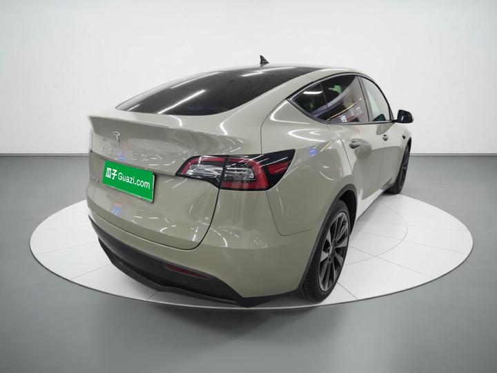 Model Y 2021 Standard Range RWD photo 4