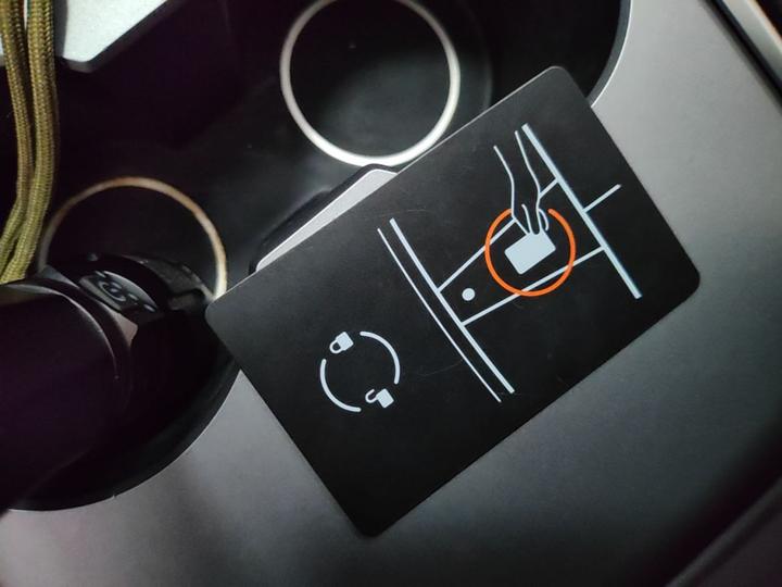 Model Y 2024 RWD photo 8