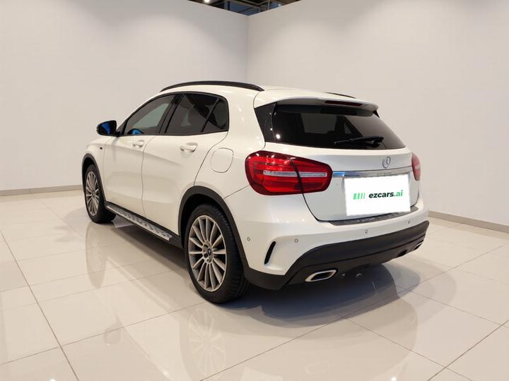 GLA 2018 GLA 200 photo 4