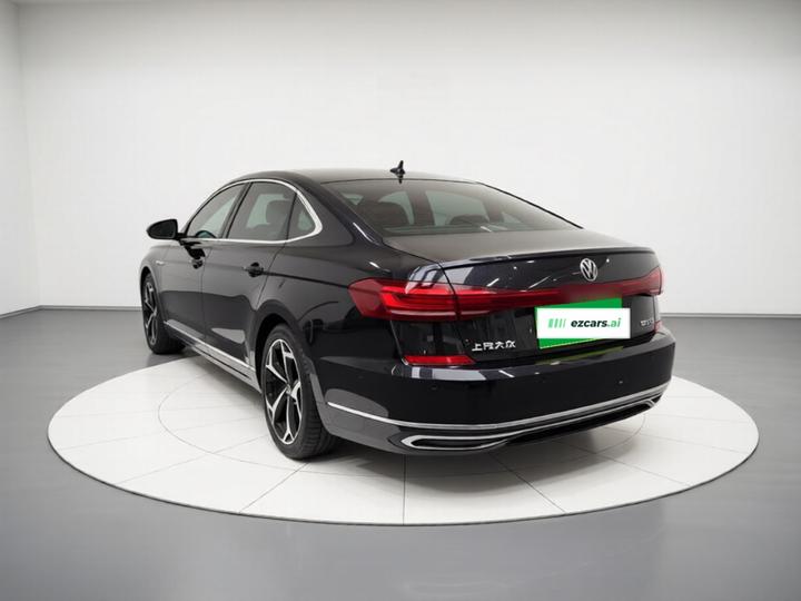 Passat 2024 380TSI Luxury photo 4