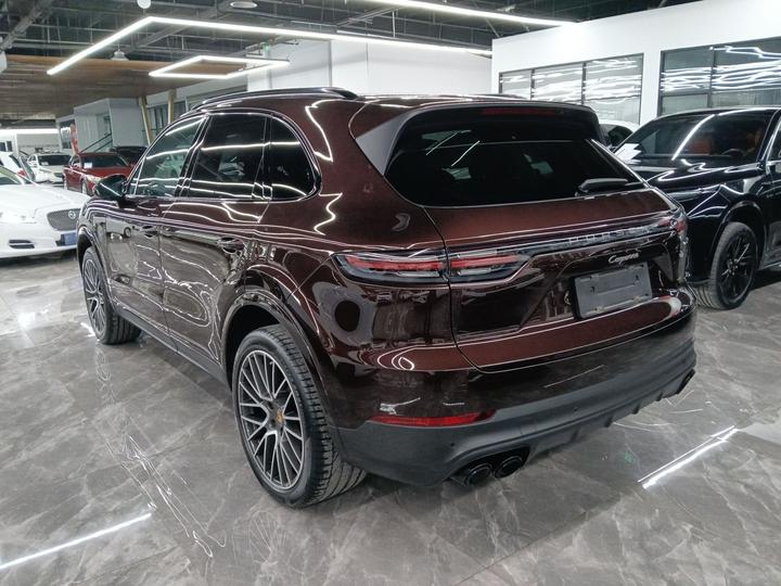 2023 Cayenne 3.0T Platinum photo 6
