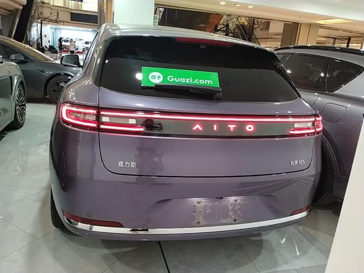 HIMA AITO M5 2025 EREV Ultra AWD photo 3