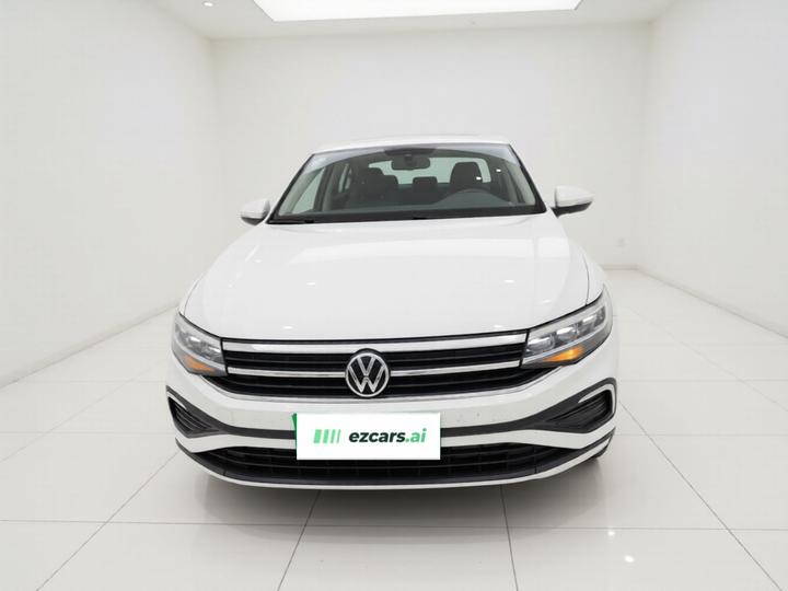 Bora 2024 200TSI DSG Cruise photo 2