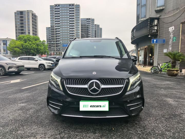 V-Class 2020 V 260 L Long Wheelbase Luxury photo 2
