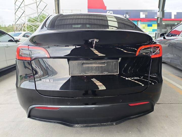 Model Y 2022 Long Range AWD photo 3