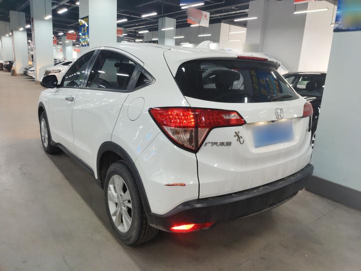 Vezel 2017 1.5L CVT RWD Comfort photo 4
