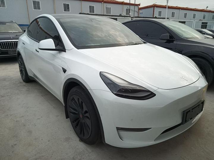 Model Y 2022 Long Range AWD photo 3