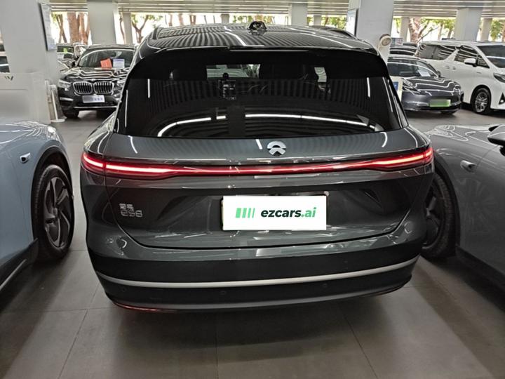 ES8 2023 100kWh Executive photo 3