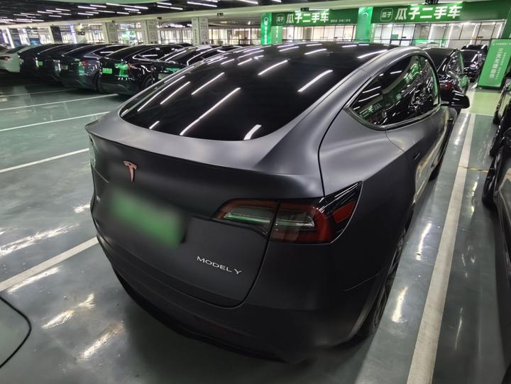 Model Y 2024 RWD photo 4