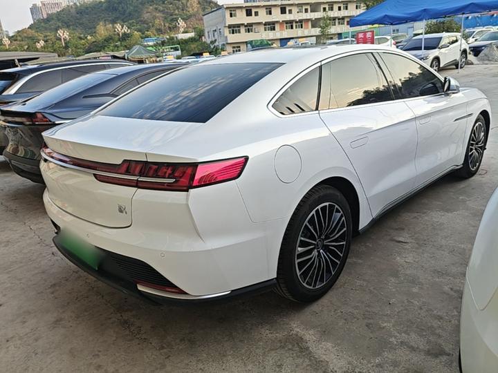 Han 2021 EV Standard Range Luxury photo 4