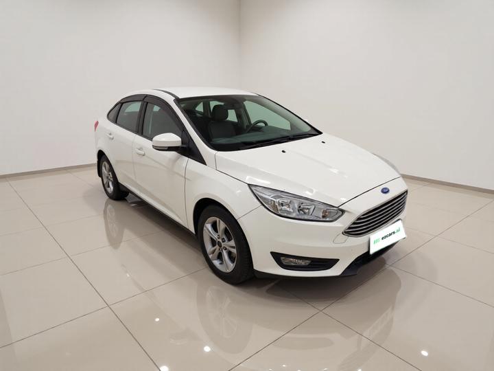 Focus 2017 Sedan 1.6L MT Comfort photo 3