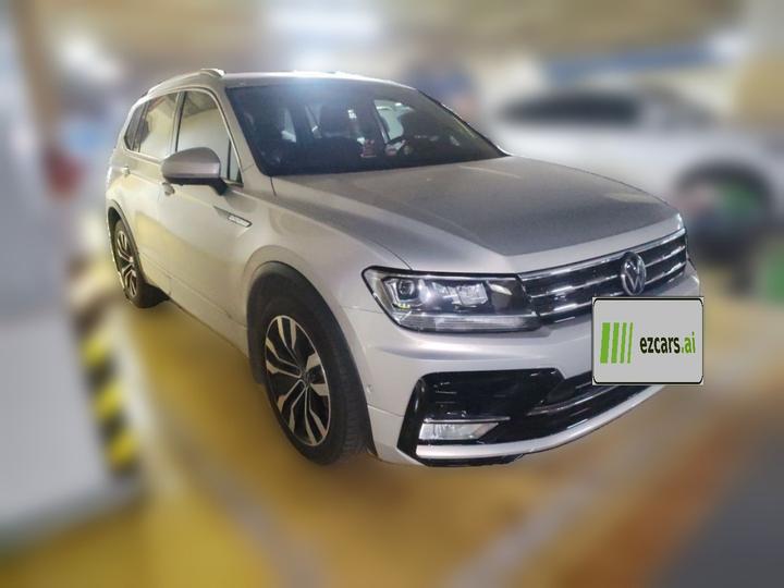 Tiguan L 2021 330TSI AT RWD R-Line photo 3
