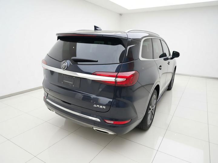 2020 28T RWD Premium photo 5