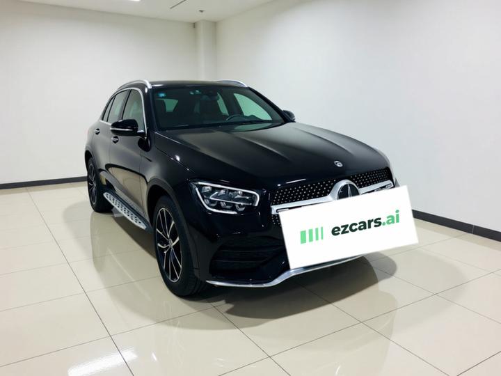GLC 2020 Facelift GLC 260 L 4MATIC Luxury photo 3