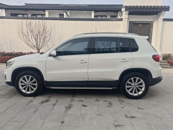 Tiguan 2017 300TSI AT RWD photo 4