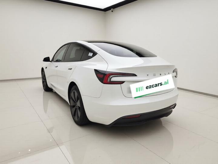 Model 3 2026 RWD photo 4