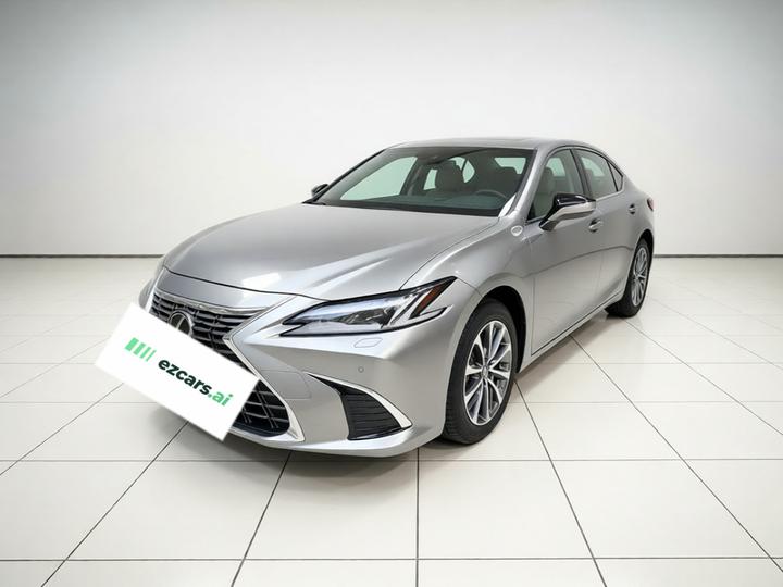 ES 2025 200 Exclusive