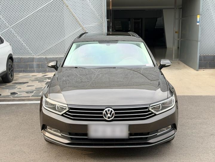 2017 380TSI RWD photo 2