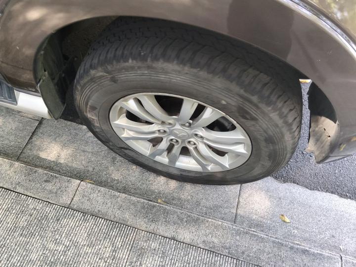 Pajero Parallel Import 173.8L AT 7-Seater Parallel Import photo 8