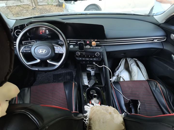 Elantra 2023 1.5L CVT LUX Premium photo 5