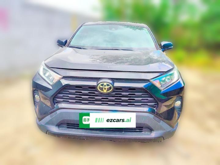 RAV4 2022 2.0L CVT RWD photo 2