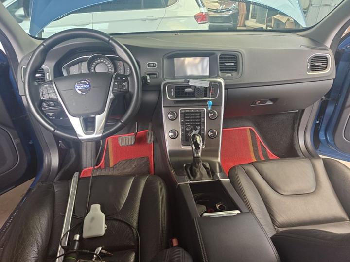 V60 2014 T5 photo 5