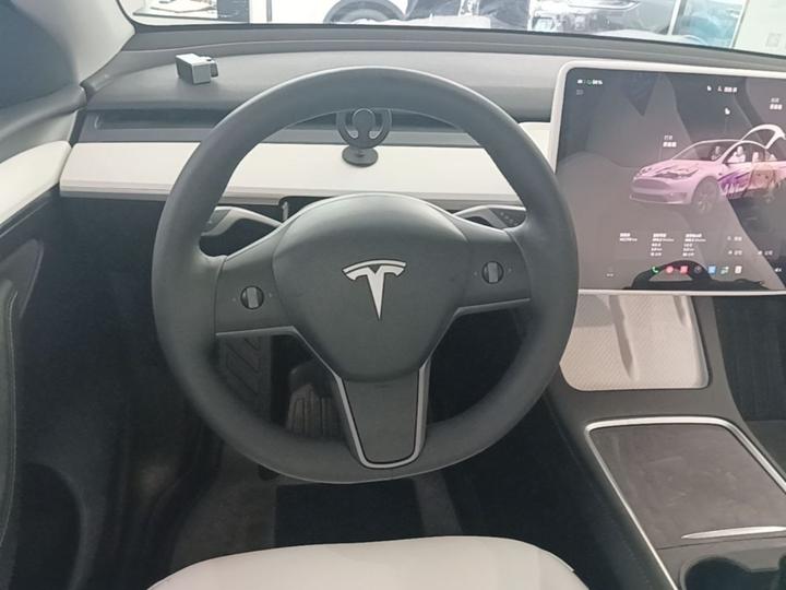 Model Y 2022 Facelift Long Range AWD photo 6