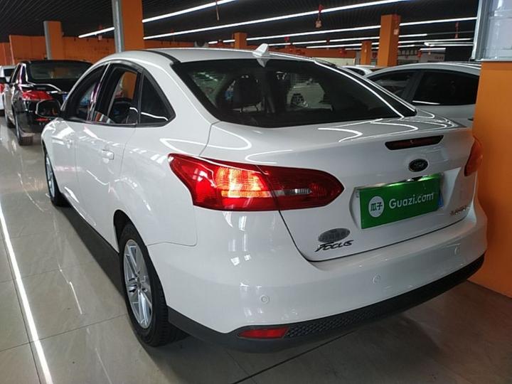 Focus 2017 Sedan 1.6L AT Fashion photo 4